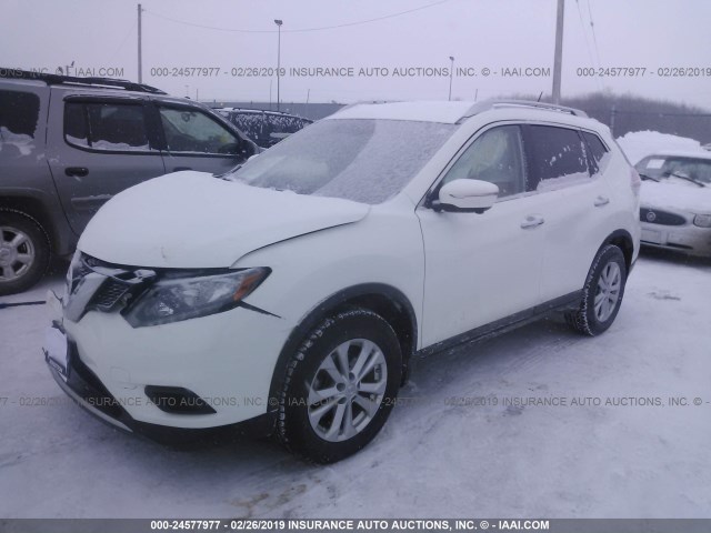 KNMAT2MT3FP592134 - 2015 NISSAN ROGUE S/SL/SV WHITE photo 2