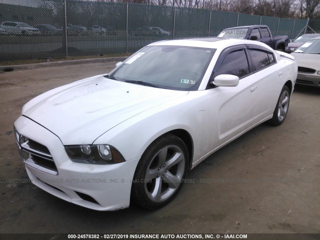 2C3CDXHG7DH738489 - 2013 DODGE CHARGER SXT WHITE photo 2