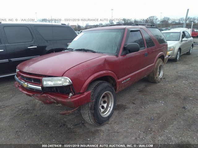 1GNCS18W72K207408 - 2002 CHEVROLET BLAZER MAROON photo 2