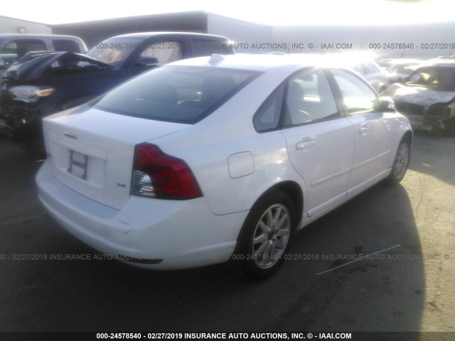 YV1MS382482383602 - 2008 VOLVO S40 2.4I WHITE photo 4