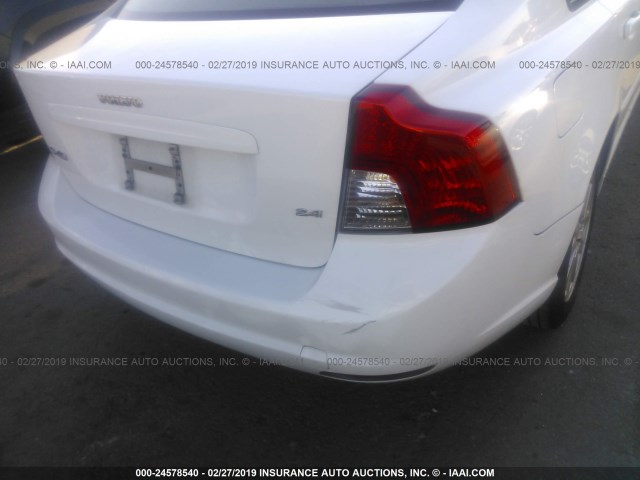 YV1MS382482383602 - 2008 VOLVO S40 2.4I WHITE photo 6