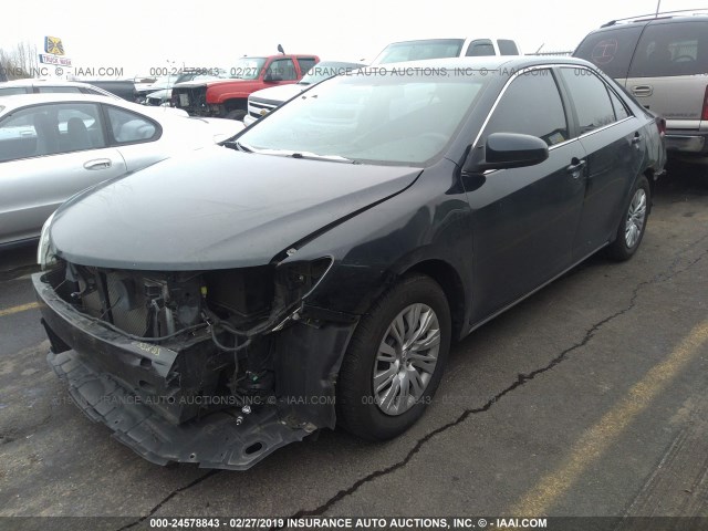 4T1BF1FK8DU260579 - 2013 TOYOTA CAMRY L/SE/LE/XLE 深蓝色 照片 2