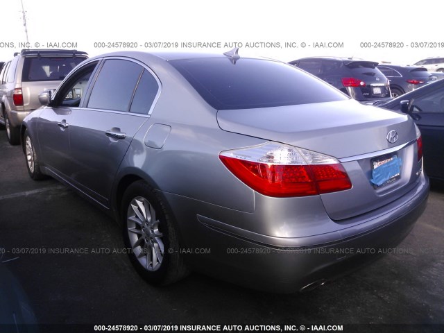 KMHGC4DE7BU118492 - 2011 HYUNDAI GENESIS 3.8L GRAY photo 3