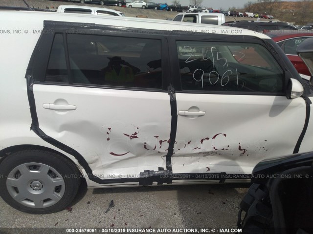 JTLZE4FE4DJ036233 - 2013 TOYOTA SCION XB 白色 照片 6