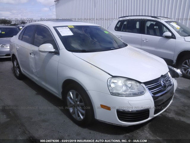 3VWRX7AJ1AM016254 - 2010 VOLKSWAGEN JETTA SE/SEL WHITE photo 1