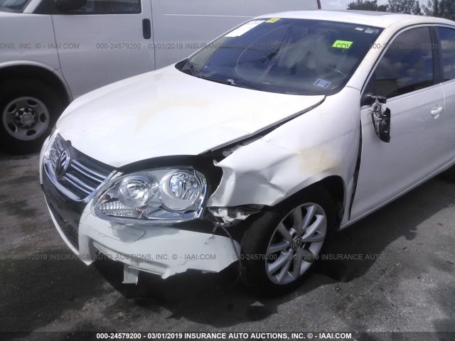 3VWRX7AJ1AM016254 - 2010 VOLKSWAGEN JETTA SE/SEL WHITE photo 6