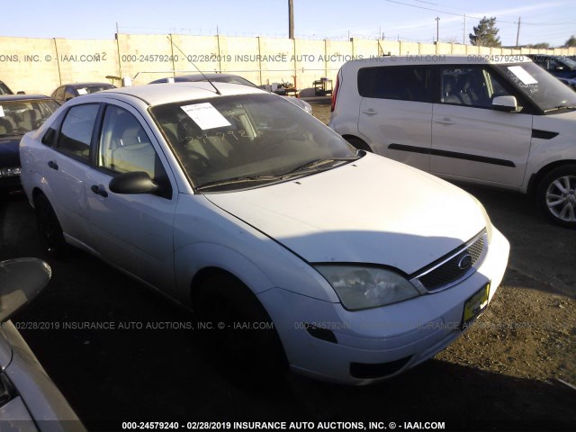 1FAFP34N37W356923 - 2007 FORD FOCUS ZX4/S/SE/SES WHITE photo 1