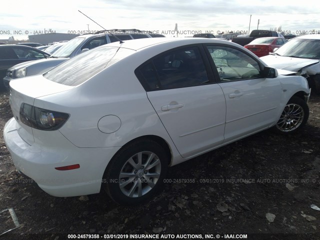 JM1BK12F971746042 - 2007 MAZDA 3 I WHITE photo 4