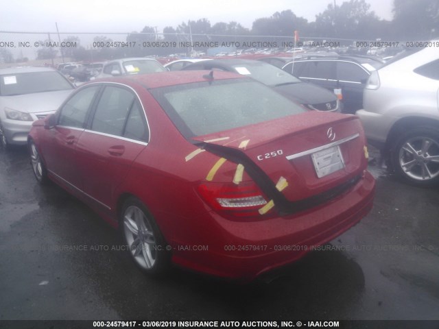 WDDGF4HB2DA806776 - 2013 MERCEDES-BENZ C 250 RED photo 3