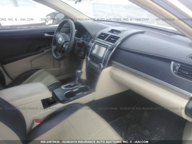 4T4BF1FK0CR244607 - 2012 TOYOTA CAMRY SE/LE/XLE GOLD photo 5