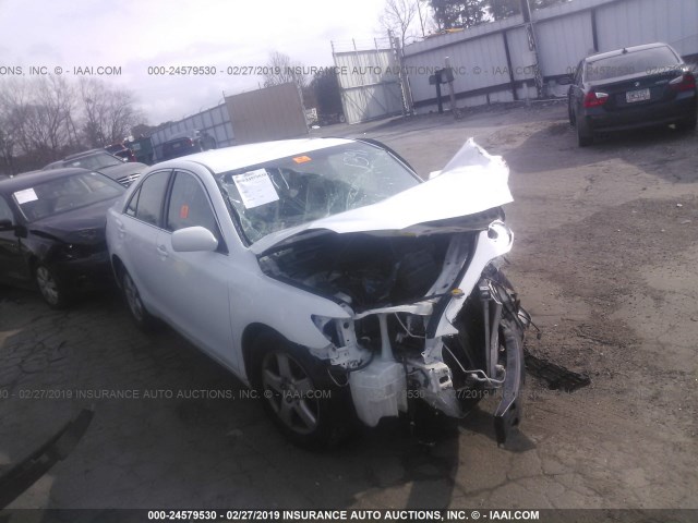 4T4BF3EK5BR171391 - 2011 TOYOTA CAMRY SE/LE/XLE 白色 照片 1