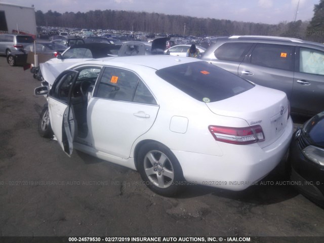 4T4BF3EK5BR171391 - 2011 TOYOTA CAMRY SE/LE/XLE 白色 照片 3