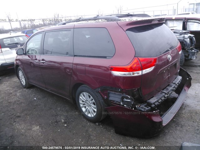 5TDYK3DC5DS362637 - 2013 TOYOTA SIENNA XLE/LIMITED RED photo 3