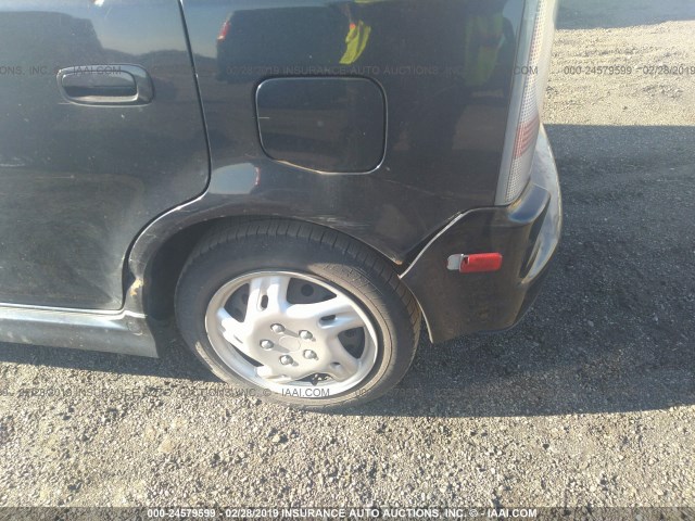 JTLKT324950192600 - 2005 TOYOTA SCION XB BLUE photo 6