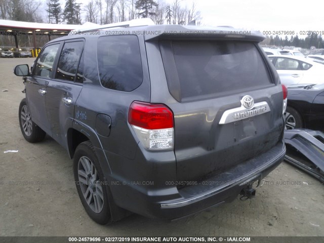 JTEBU5JR9C5079632 - 2012 TOYOTA 4RUNNER SR5/LIMITED/TRAIL GRAY photo 3