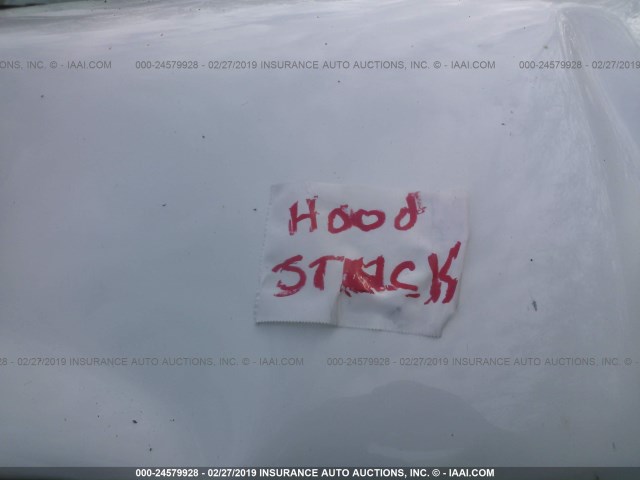 1C6RR7TT3JS176887 - 2018 RAM 1500 SLT 白色 照片 10