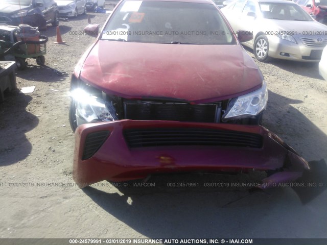 4T4BF1FKXDR285067 - 2013 TOYOTA CAMRY L/SE/LE/XLE 红色 照片 6