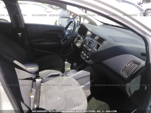 KNADN5A35C6010708 - 2012 KIA RIO EX/SX WHITE photo 5