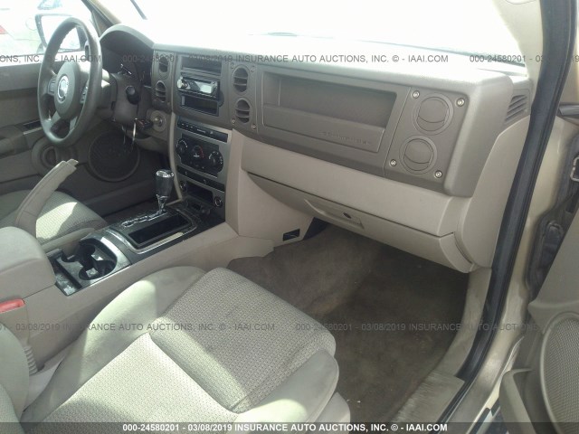 1J8HG48K66C263539 - 2006 JEEP COMMANDER 金色 照片 5
