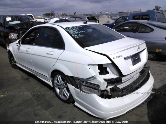 WDDGF4HBXDR247723 - 2013 MERCEDES-BENZ C 250 WHITE photo 3