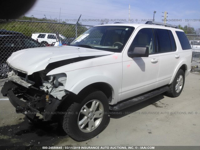 1FMEU6DE0AUA39471 - 2010 FORD EXPLORER XLT WHITE photo 2