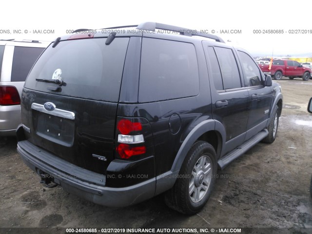 1FMEU73E56UA63988 - 2006 FORD EXPLORER XLT BLACK photo 4