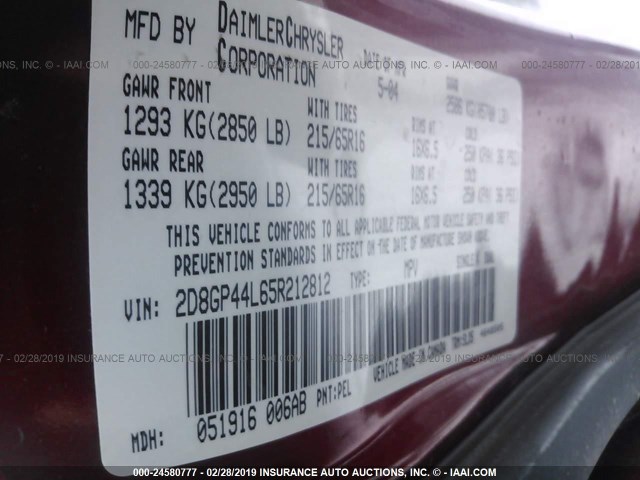 2D8GP44L65R212812 - 2005 DODGE GRAND CARAVAN SXT RED photo 9