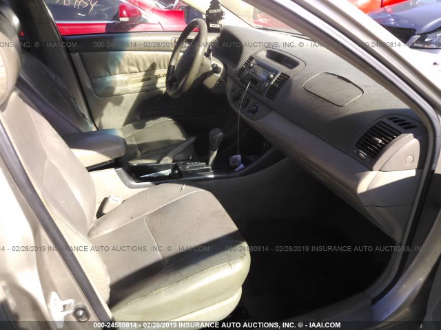 4T1BE32K64U804386 - 2004 TOYOTA CAMRY LE/XLE/SE BROWN photo 5