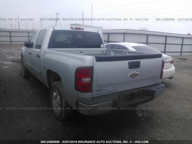 3GCPCSE04BG100692 - 2011 CHEVROLET SILVERADO C1500 LT SILVER photo 3