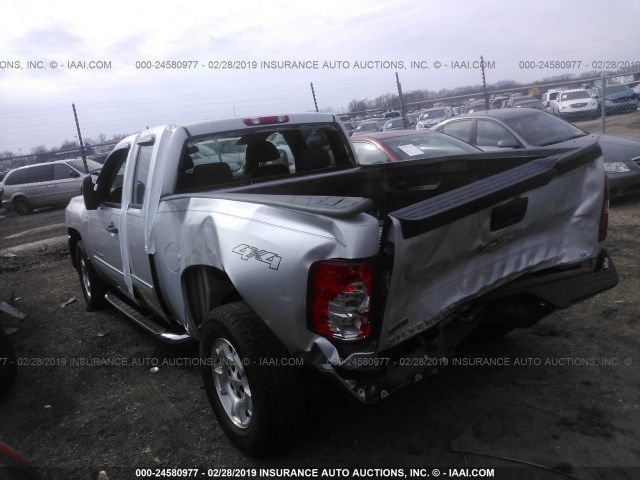 1GCRKSE73CZ272142 - 2012 CHEVROLET SILVERADO K1500 LT SILVER photo 3