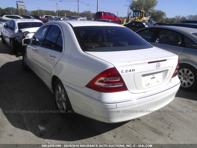 WDBRF61J54E019375 - 2004 MERCEDES-BENZ C 240 WHITE photo 3