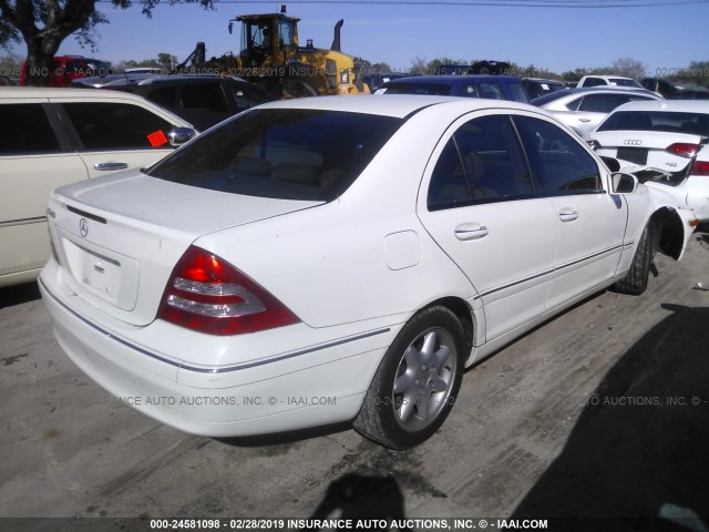 WDBRF61J54E019375 - 2004 MERCEDES-BENZ C 240 WHITE photo 4