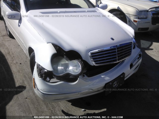 WDBRF61J54E019375 - 2004 MERCEDES-BENZ C 240 WHITE photo 6