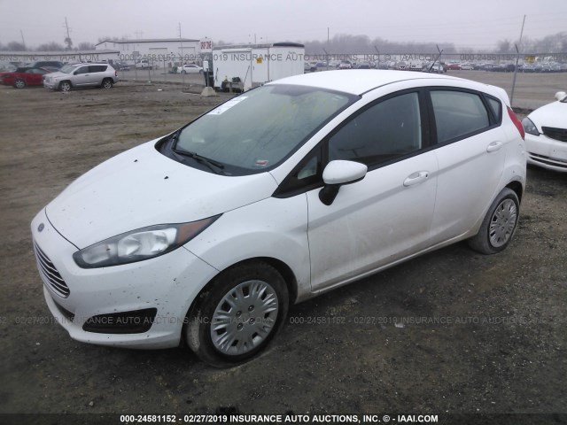 3FADP4TJ7GM169938 - 2016 FORD FIESTA S WHITE photo 2