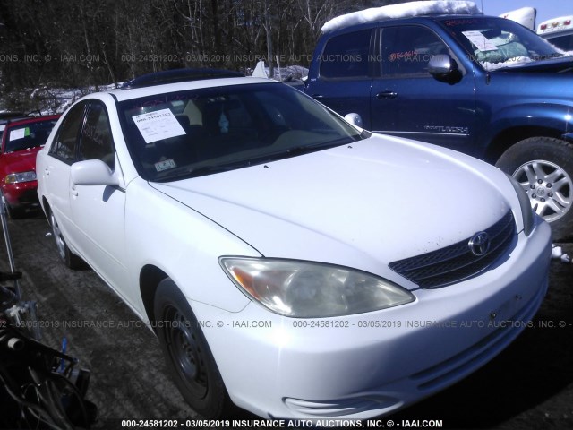 4T1BE32K03U234772 - 2003 TOYOTA CAMRY LE/XLE/SE WHITE photo 1