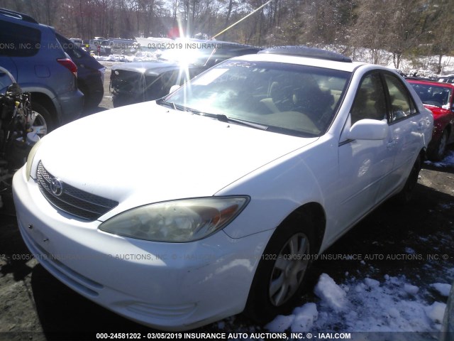 4T1BE32K03U234772 - 2003 TOYOTA CAMRY LE/XLE/SE WHITE photo 2