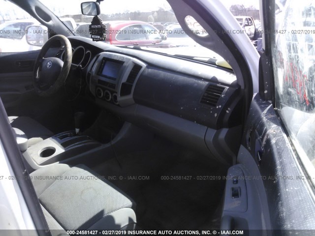 5TELU42N96Z251321 - 2006 TOYOTA TACOMA DOUBLE CAB 白色 照片 5