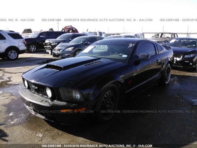 1ZVHT82H385121323 - 2008 FORD MUSTANG GT BLACK photo 2