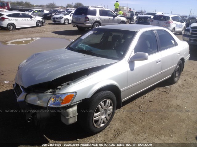4T1BF22K0YU107678 - 2000 TOYOTA CAMRY LE/XLE 银色 照片 2