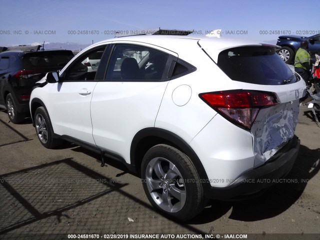 3CZRU5G39JM713805 - 2018 HONDA HR-V LX WHITE photo 3