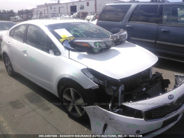 3KPFL4A77JE244452 - 2018 KIA FORTE LX/S WHITE photo 1