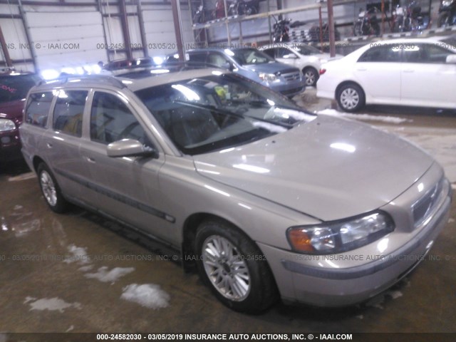 YV1SW61T642424953 - 2004 VOLVO V70 GOLD photo 1