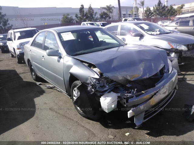 4T1BE32K05U604833 - 2005 TOYOTA CAMRY LE/XLE/SE GRAY photo 1