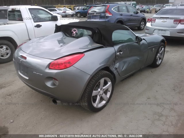 1G2MB35B16Y116572 - 2006 PONTIAC SOLSTICE GRAY photo 4