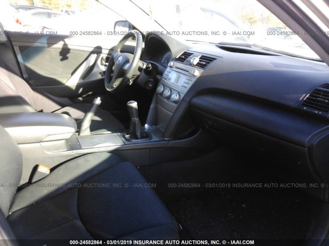 4T1BE46K59U340563 - 2009 TOYOTA CAMRY SE/LE/XLE 灰色 照片 5