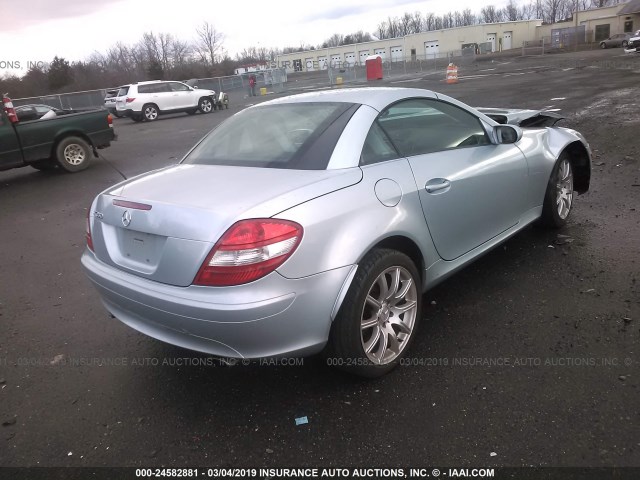 WDBWK56F75F037174 - 2005 MERCEDES-BENZ SLK 350 BLUE photo 4