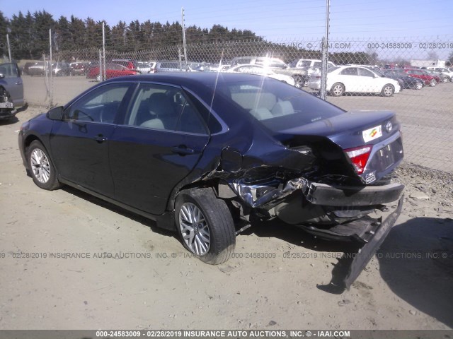 4T1BF1FK6HU712079 - 2017 TOYOTA CAMRY LE/XLE/SE/XSE BLUE photo 3