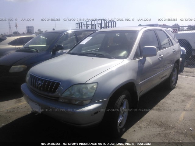 JTJGF10U220131839 - 2002 LEXUS RX 300 SILVER photo 2