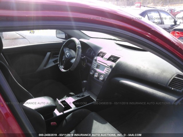 4T1BF3EK5AU084826 - 2010 TOYOTA CAMRY SE/LE/XLE 红色 照片 5