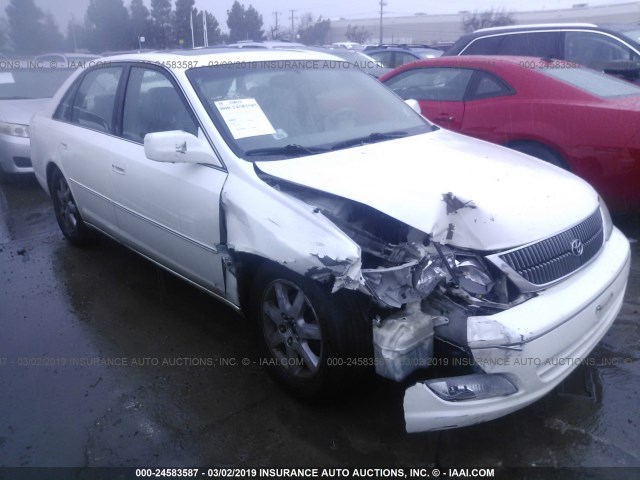 4T1BF28B7YU033859 - 2000 TOYOTA AVALON XL/XLS WHITE photo 1